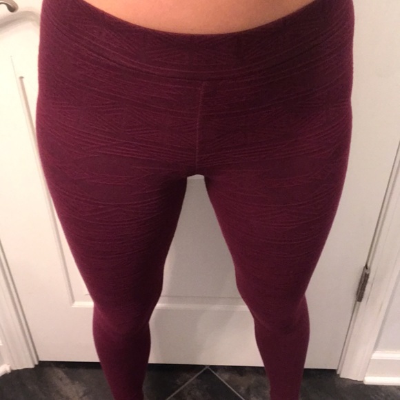 AMERICAN EAGLE OUTFITTERS Burgundy Patterned Leggings Sz. S - Picture 4 of 9